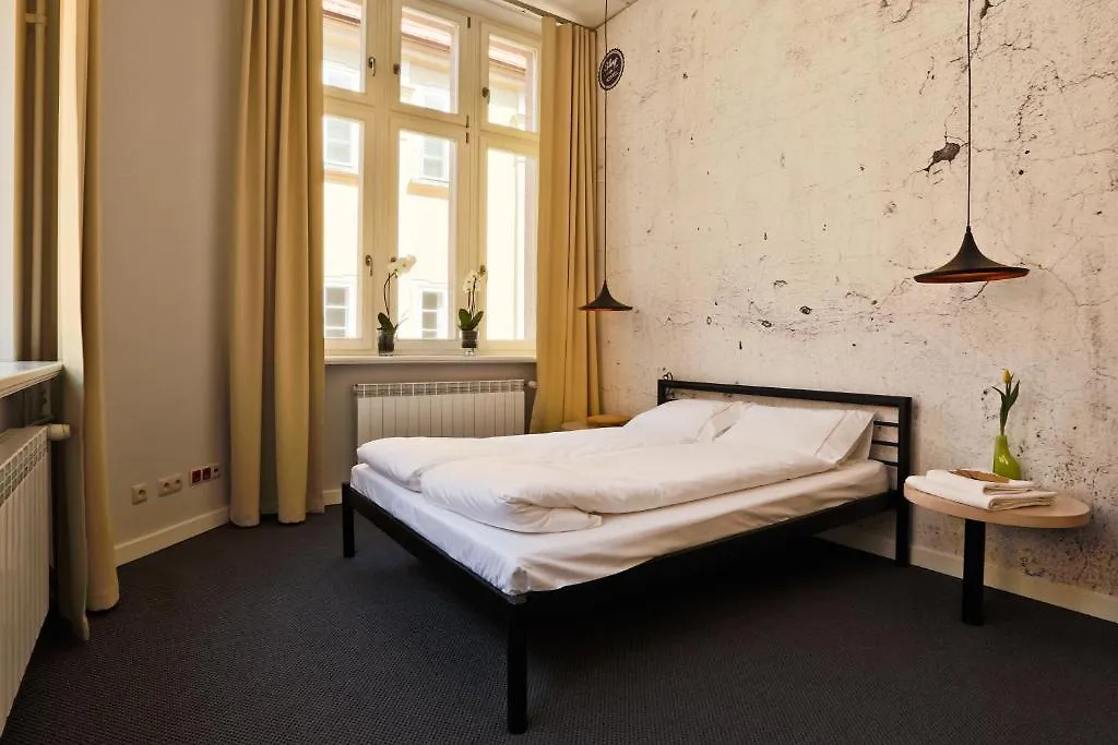 Sleep In Hostel & Apartments Stary Rynek Poznan 3*,