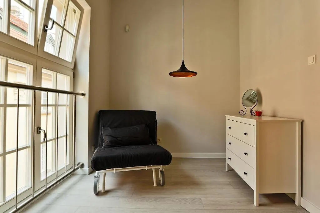 Sleep in Hostel&Apartments Posen